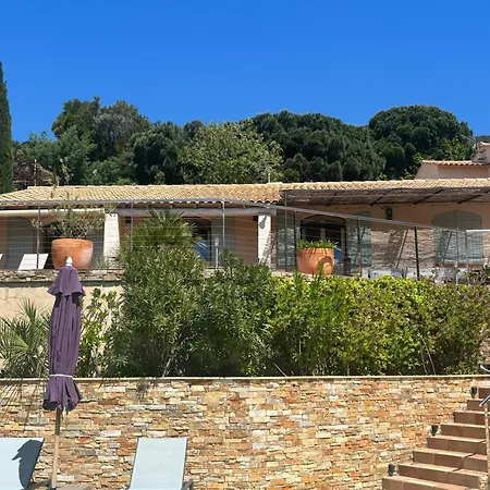 Bed & Breakfast Maison Vue Mer Sur Les Iles D Or *